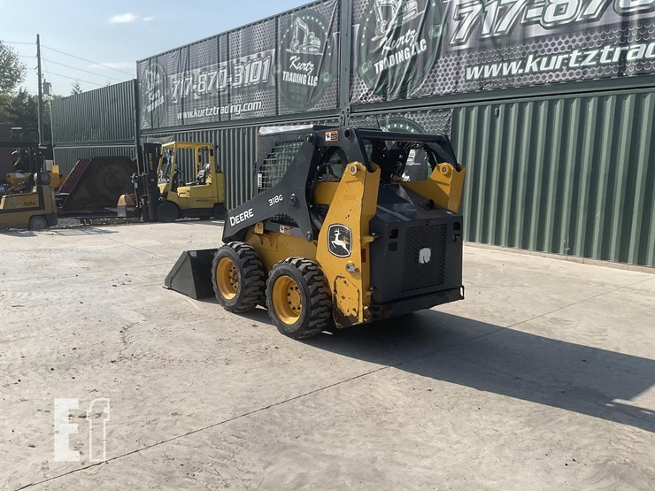 2021-deere-318g-image-2