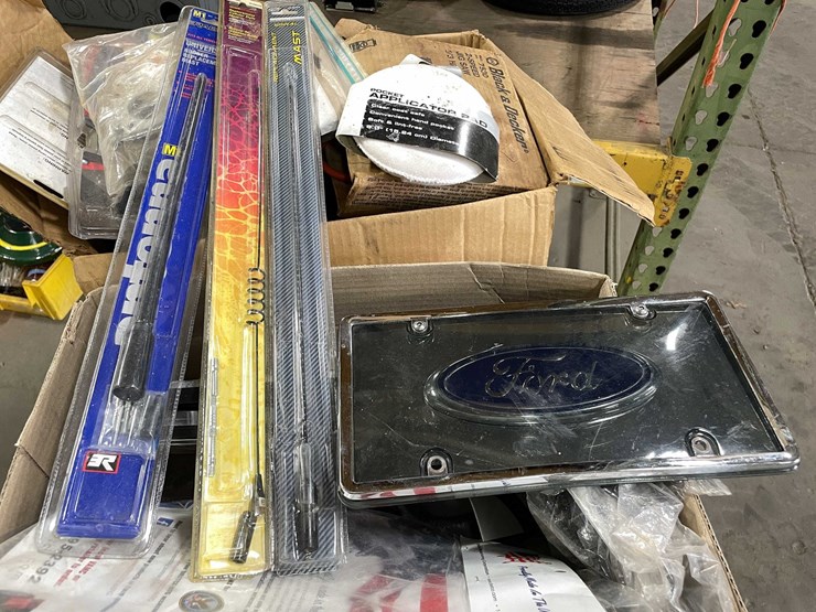 #2544-•-(2)-boxes-of-car-parts-(pr10)-image-2