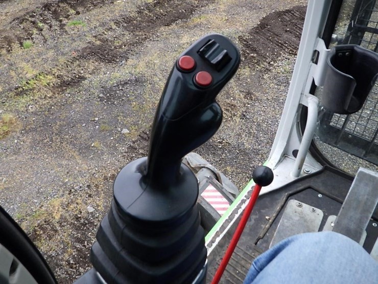 sennebogen-738e-tree-handler-image-48