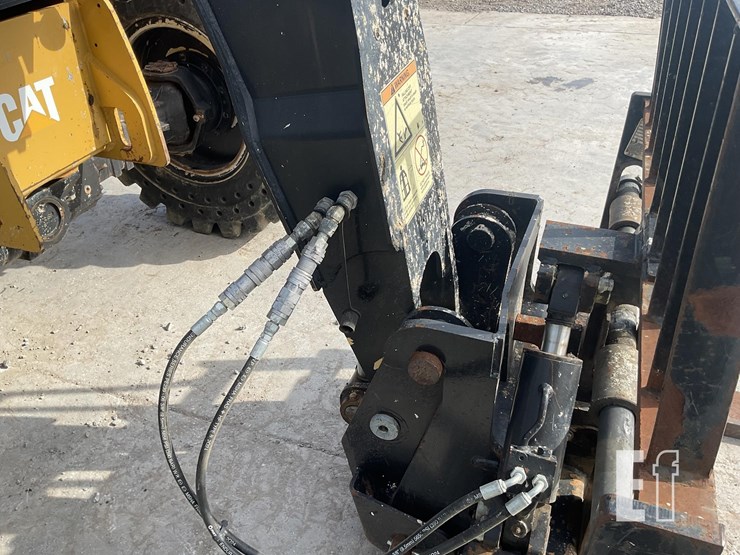 2016-caterpillar-tl642d-image-10