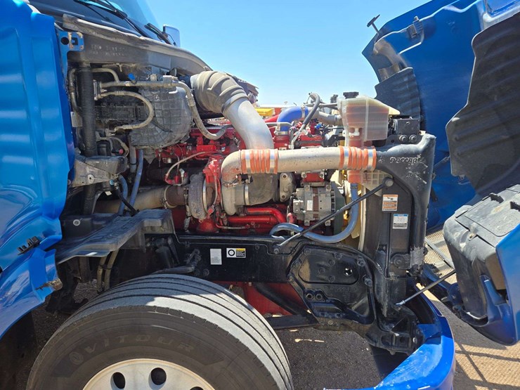2016-peterbilt-579-image-26