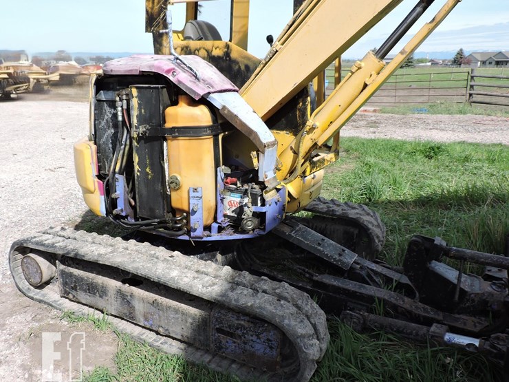 komatsu-pc38uu-image-1