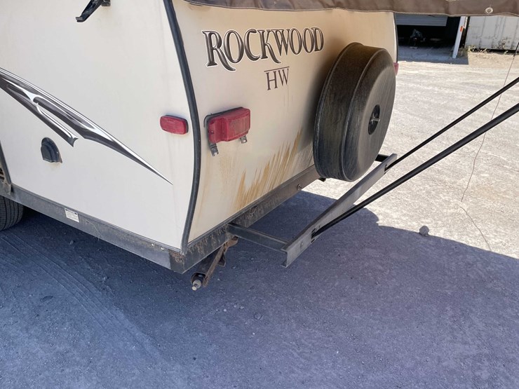 #171-•-2015-rockwood-hw-camper-(has-tx-title)-image-15