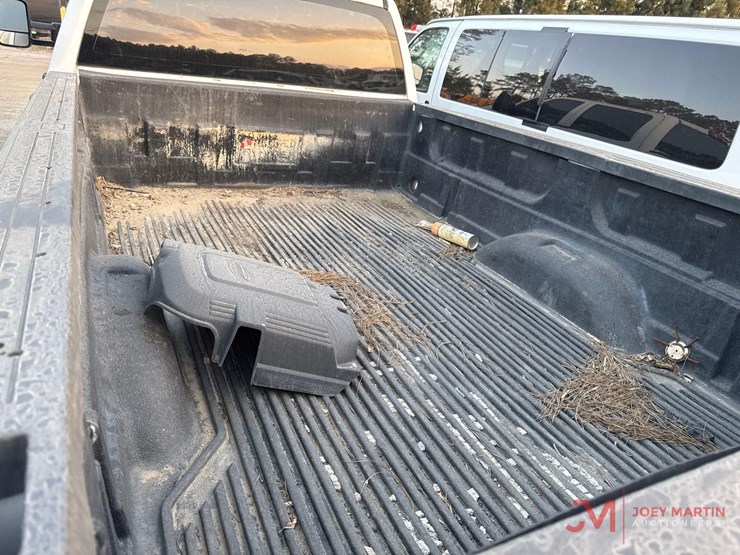 2015-gmc-2500-image-8