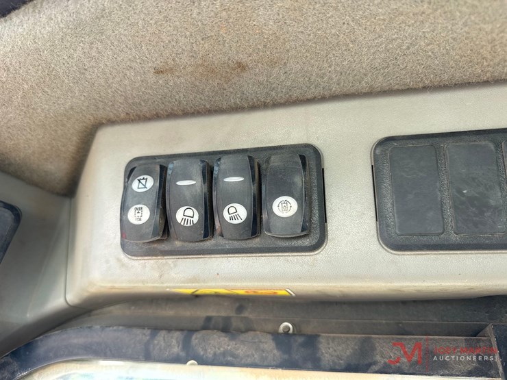 2015-caterpillar-279d-image-19