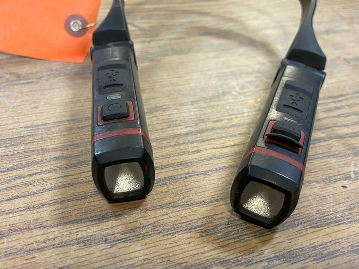 #2538-•-snap-on-neck-flashlight-(pr13)-image-3
