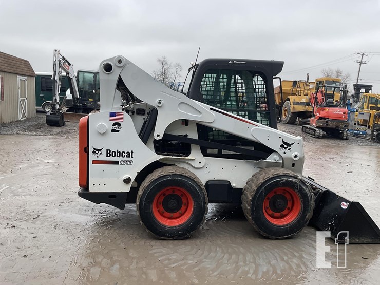 2011-bobcat-s750-image-5