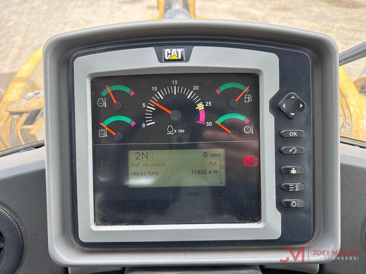 2013-caterpillar-950k-image-38
