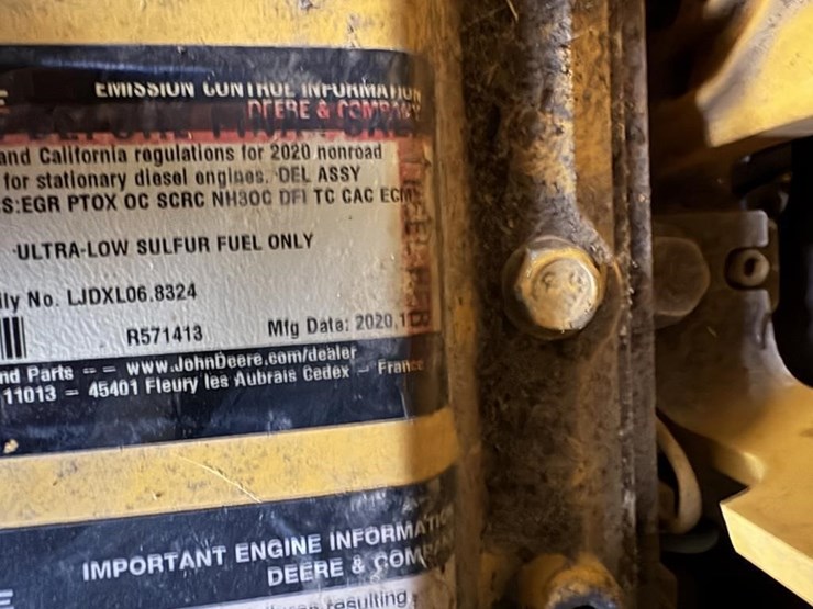 2021-deere-624l-image-12