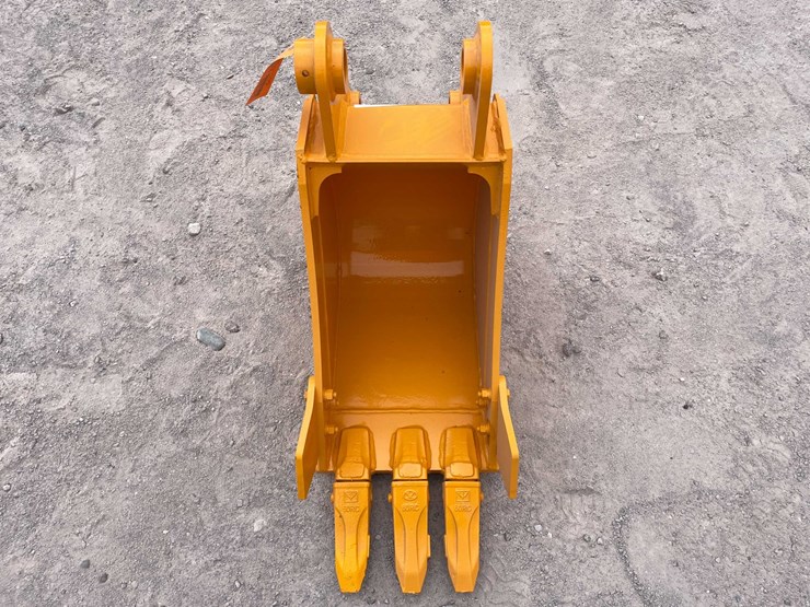 2026-caterpillar-305-image-4