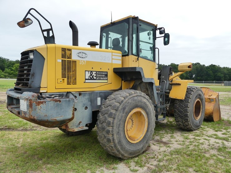 komatsu-wa320-image-5