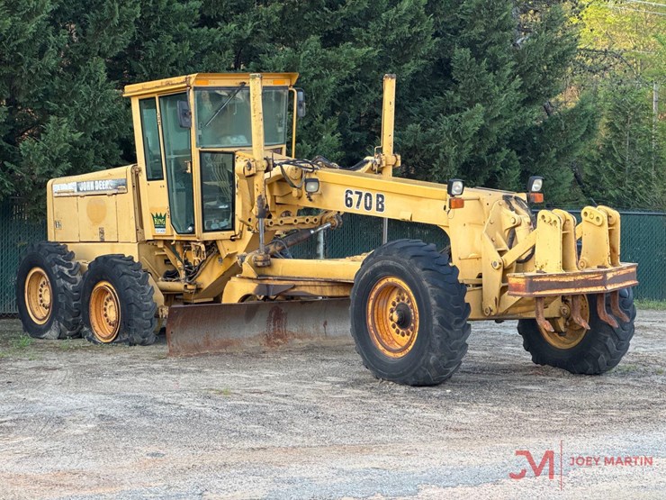 1993-deere-670b-image-1