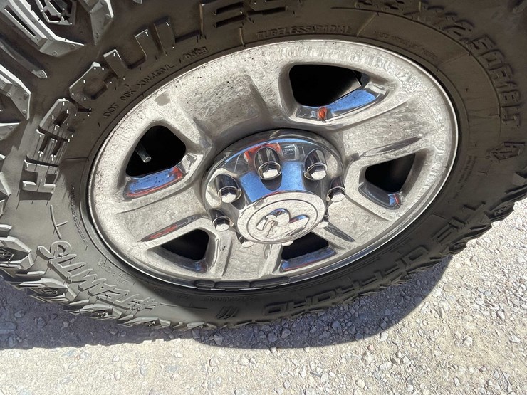 2016-dodge-2500-image-10