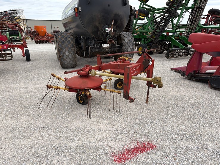 new-holland-254-image-5