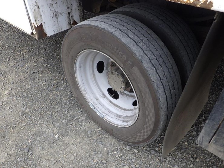 2015-ford-f550-image-22