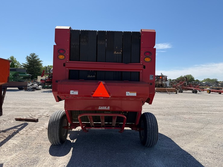 case-ih-rbx562-image-6