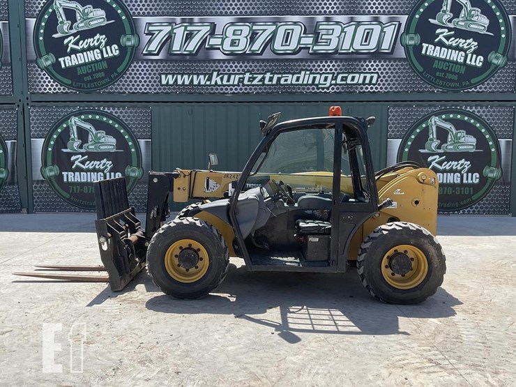 2015-caterpillar-th255c-image-1
