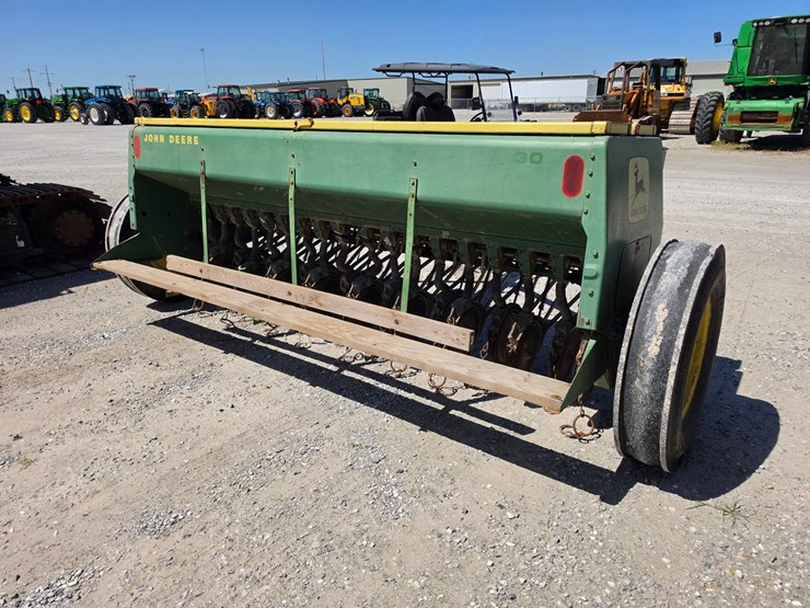 john-deere-8300-image-11