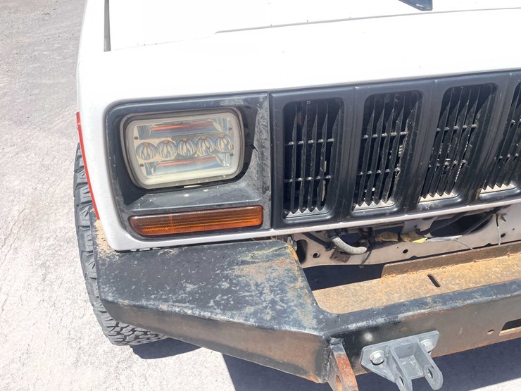 #152-•-2000-jeep-4x4-(has-tx-rebuilt-salvage-title)-image-27