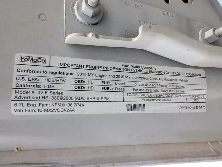 2020-ford-f550-image-17