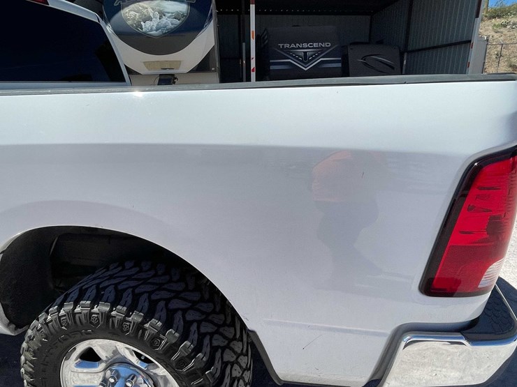 2016-dodge-2500-image-40