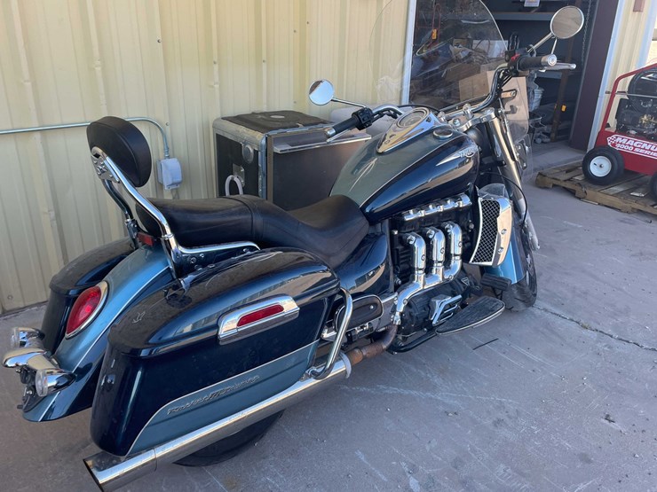 #173-•-2009-triumph-rocket-iii-motorcycle-(has-tx-title)-image-2