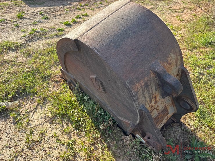 hensley-24"-excavator-tooth-bucket-w/-side-cutters,-80mm-pin-hole-image-2