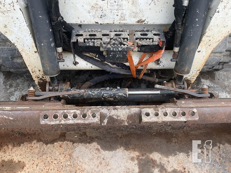 2020-bobcat-t590-image-12