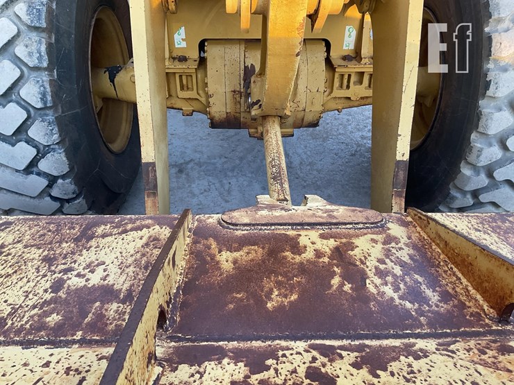 2002-caterpillar-938g-image-10