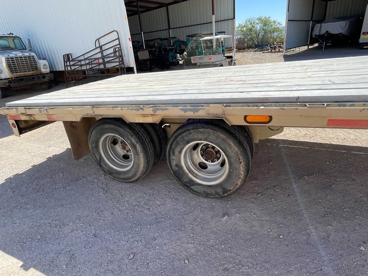 #158-•-2013-big-t-gooseneck-trailer-(has-nm-title)-image-17