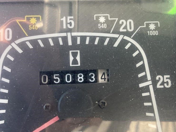 2000-new-holland-ts110-image-15