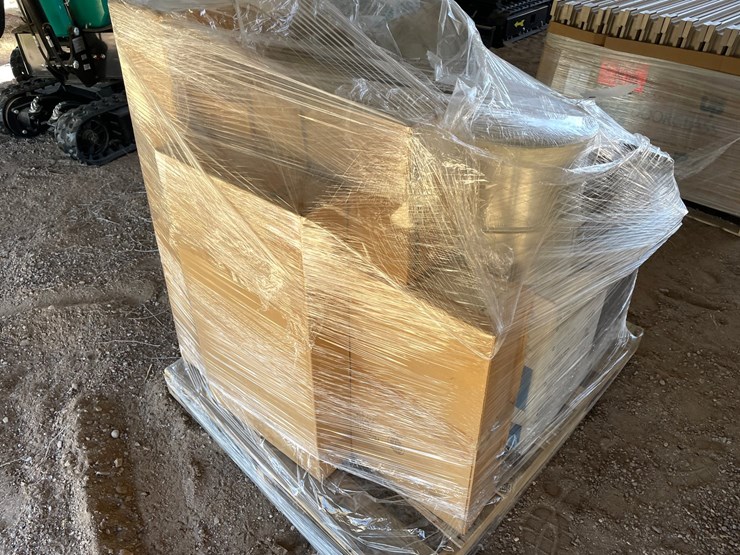 #190-•-pallet-of-solatube-kits-image-4