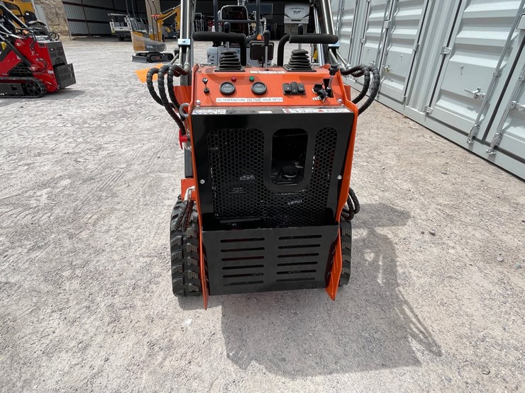 #3053-•-unused-2026-skid-steer-loader-image-9
