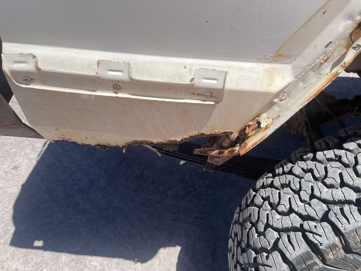 #152-•-2000-jeep-4x4-(has-tx-rebuilt-salvage-title)-image-33
