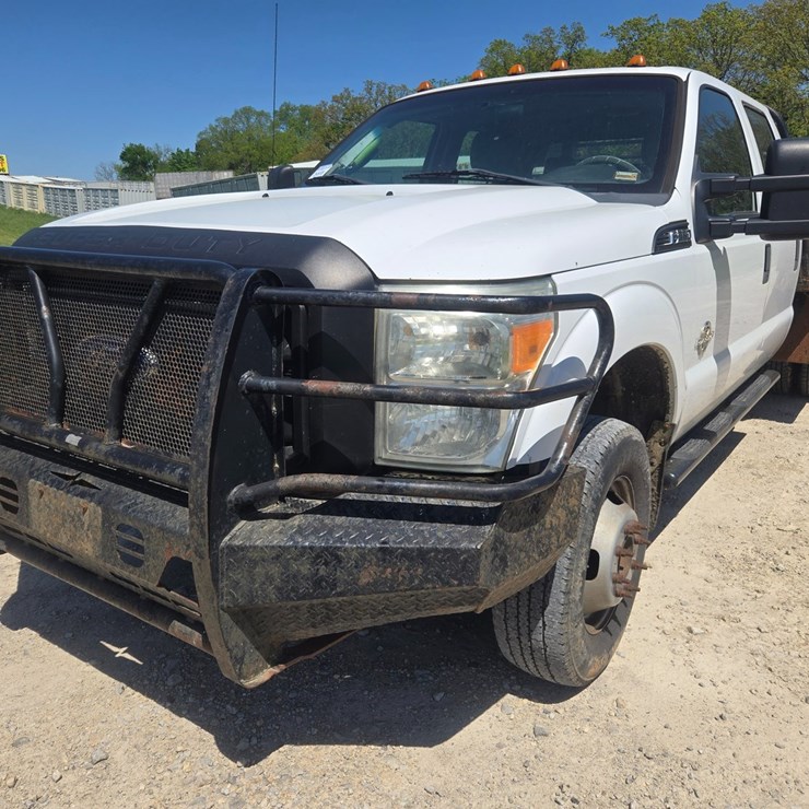 2011 FORD F350