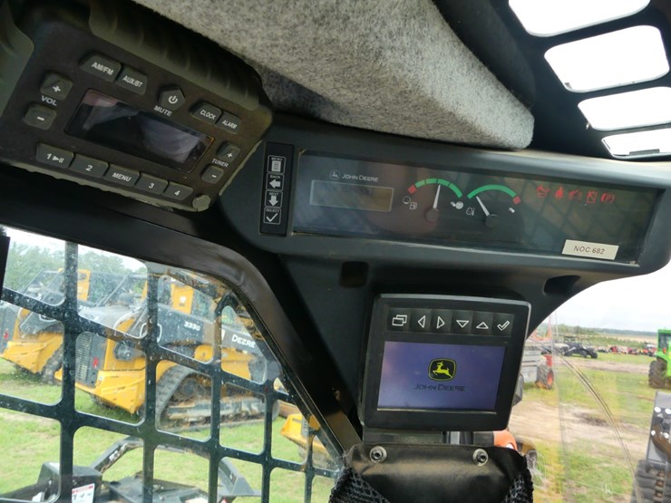2024-deere-325g-image-17