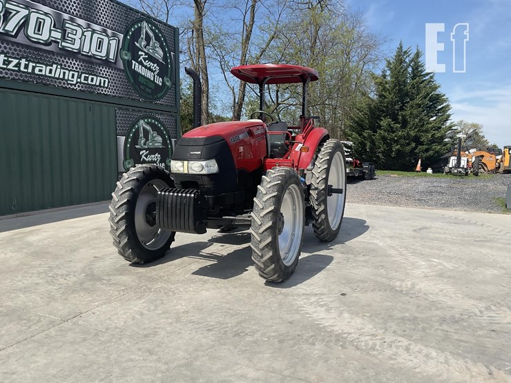 2017-case-ih-farmall-140a-image-8