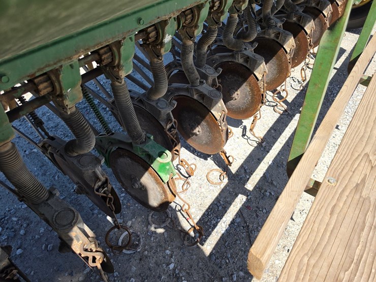 john-deere-8300-image-8