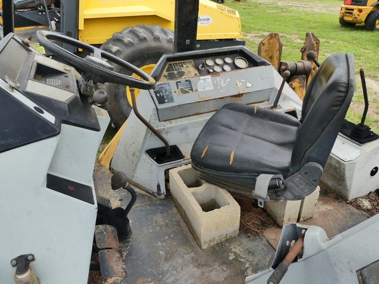 caterpillar-416b-image-14