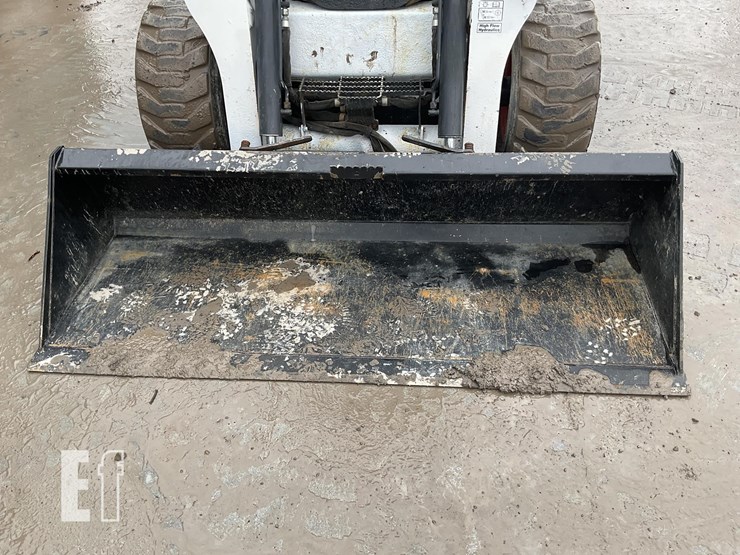 2011-bobcat-s750-image-9