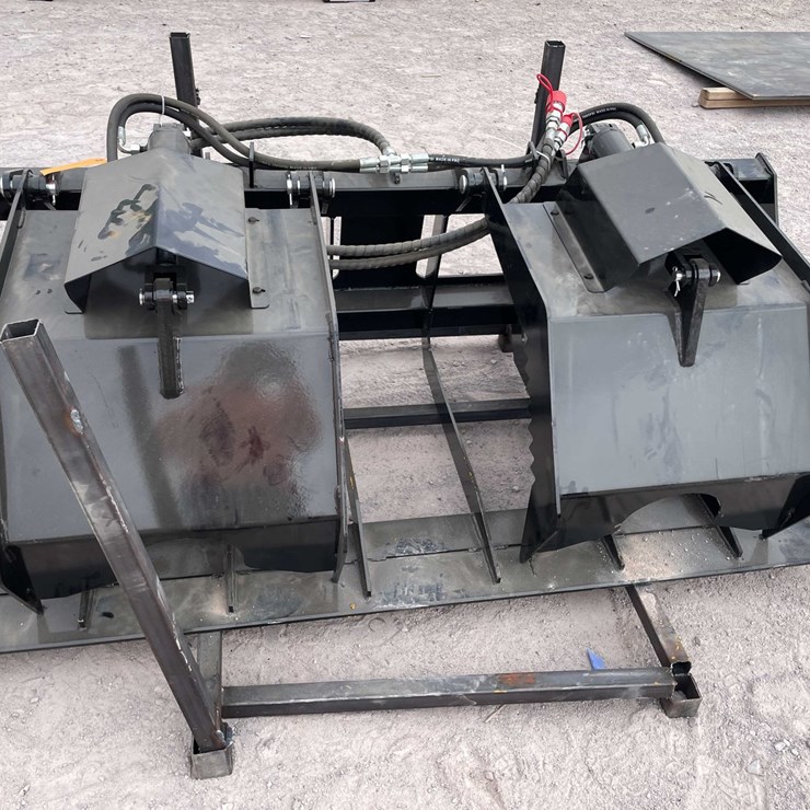 #3117 • Unused 2026 Skid Steer Hollow Wood Grabber