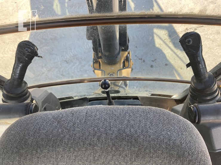 2015-deere-310sl-image-14
