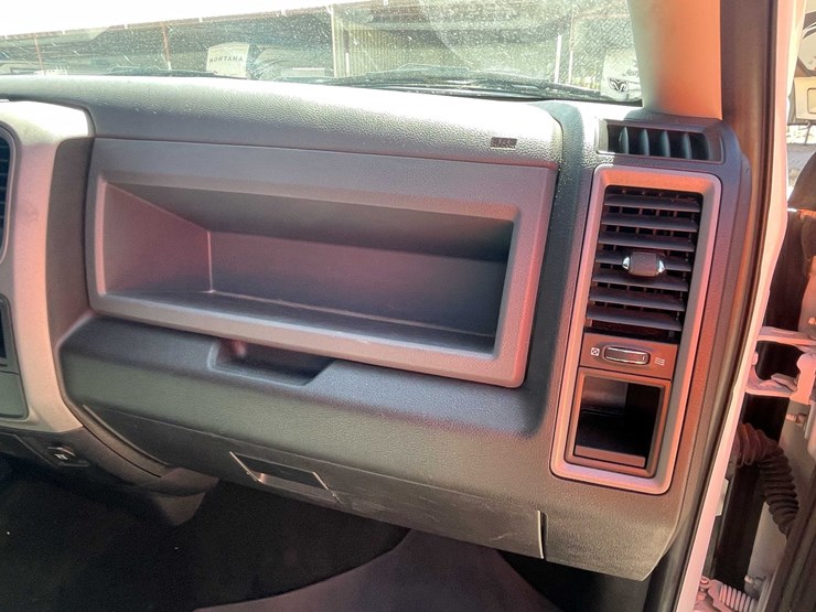 2016-dodge-2500-image-75