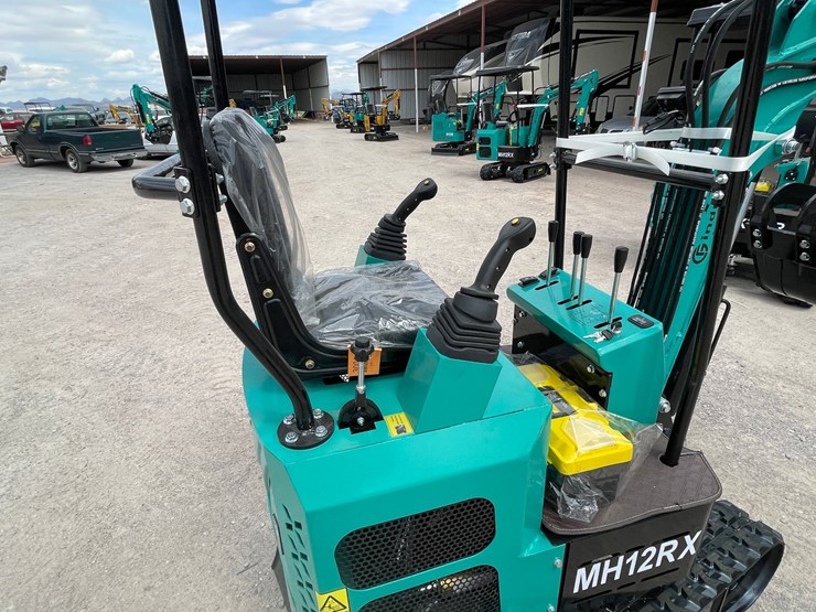 #3004-•-unused-2026-cfg-mini-excavator-image-14