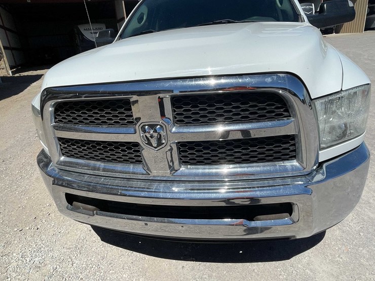 2016-dodge-2500-image-21
