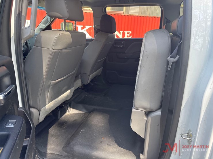 2018-gmc-3500-image-17