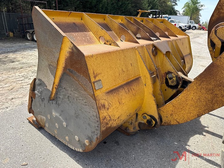 2017-komatsu-wa470-8-image-10