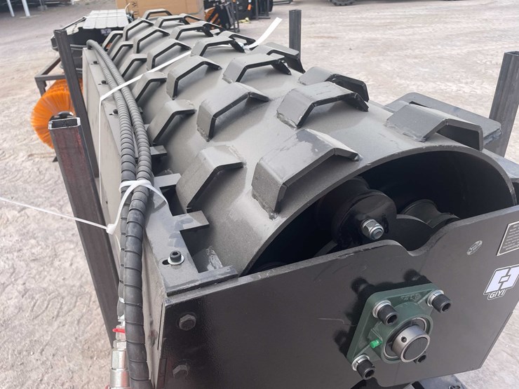 #3113-•-unused-2026-skid-steer-vibratory-roller-image-1