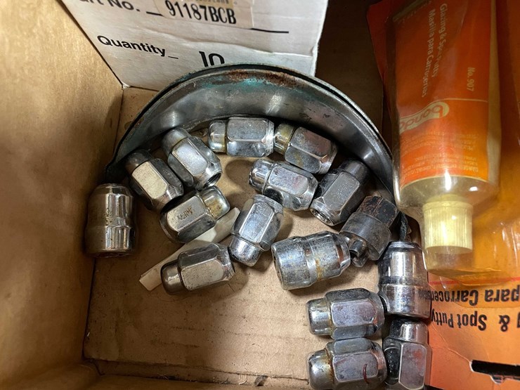 #2544-•-(2)-boxes-of-car-parts-(pr10)-image-21