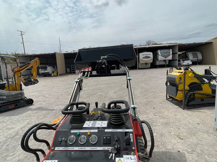 #3051-•-unused-2026-skid-steer-loader-image-8